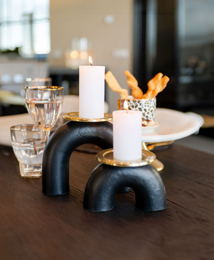 Candle holder Femke Small (Black/shiny gold) - 15 x 6 x 9.5H Candle holder Femke Large (Black/shiny gold) - 18.5 X 5.5 X 15.5H