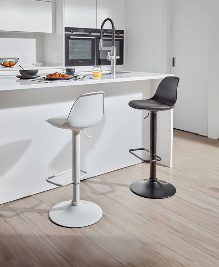 CC3015U05 - Orlando-T barstool white synthetic leather and matt white steel 60-82 cm