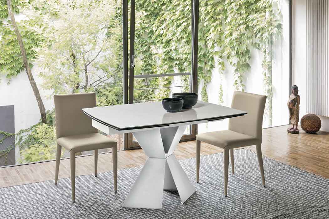 table, modern table, white table, trapezi, chairs,  karekles, dining table, kitchen table, andreotti, andreotti furniture, epipla, furniture, limassol, cyprus